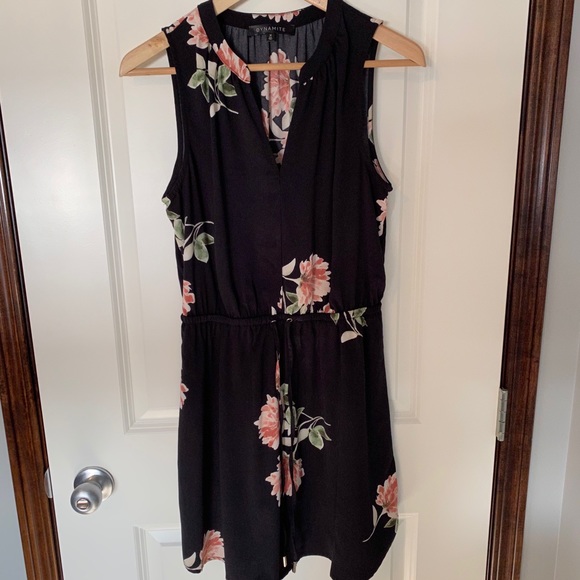 Dynamite Dress - Picture 1 of 5